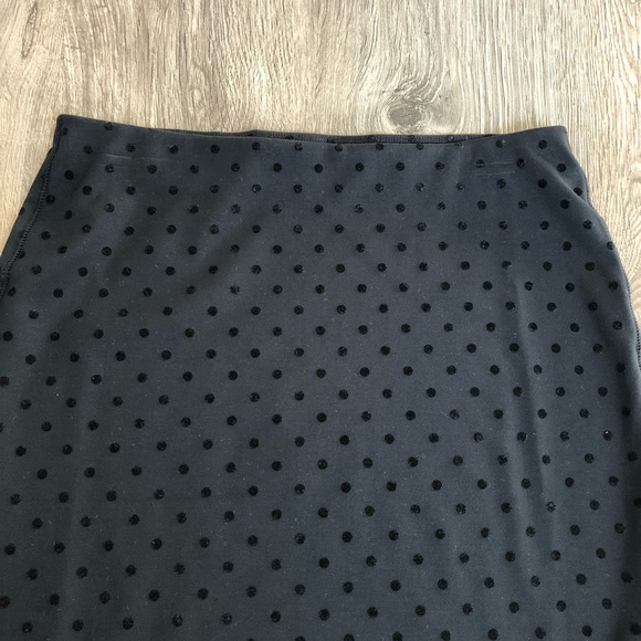 Polka dot skirt. - Picture 2 of 3